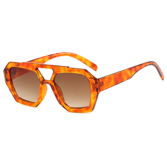 Oversized Leopard Sunglasses β Effortless Summer Statement