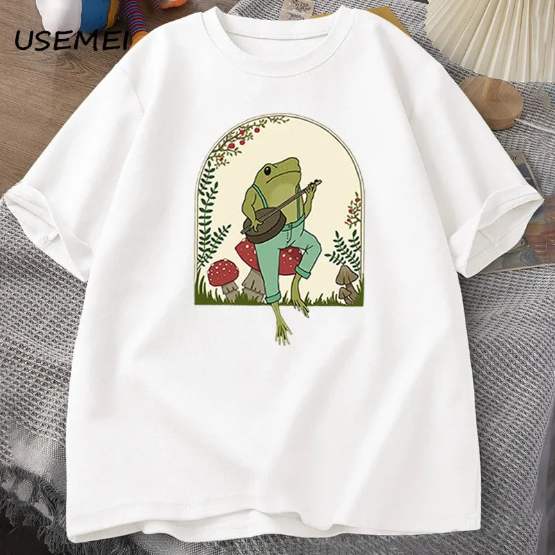 Cute Frog Playing Banjo T-shirt