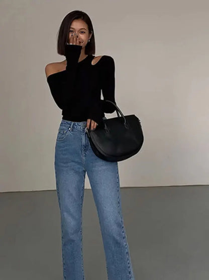 Long-Sleeved Slim Fit Crop Top