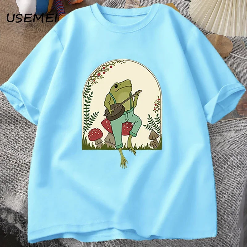 Cute Frog Playing Banjo T-shirt