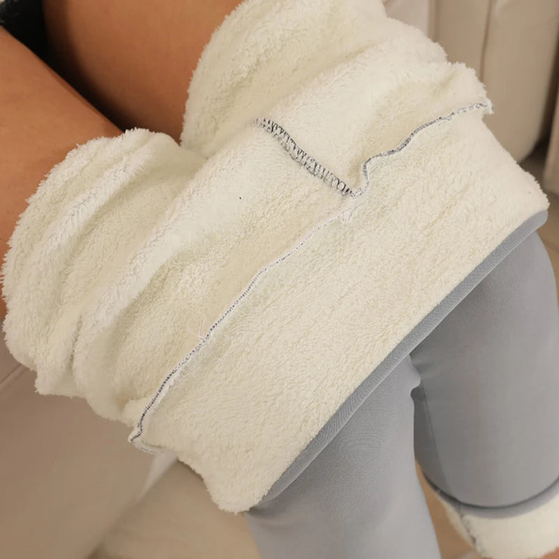 ⭐ ThermaFleece™ Leggings
