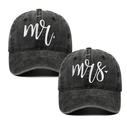 Mom & Dad Embroidered Baseball Caps – Couples Gift Set